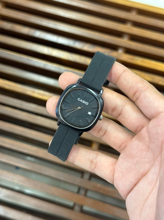 Caassio Azure Classic Analog Watch